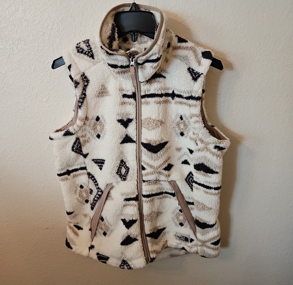 The North Face Cream & Black Sherpa Fleece Vest